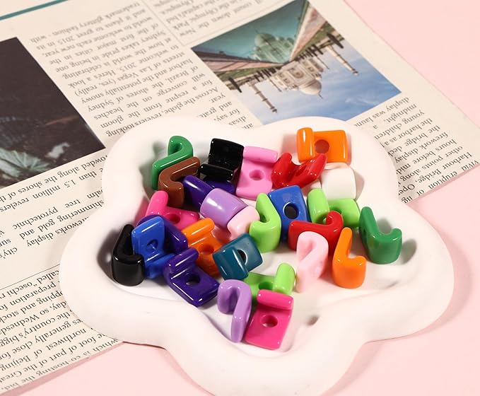 40 PCS Letter Beads 3D Acrylic 21mm x 13mm J Loose for Jewelry Making Bracelet Necklaces Keychain Phone Bag Chain Key Chains(Mixed Color J)