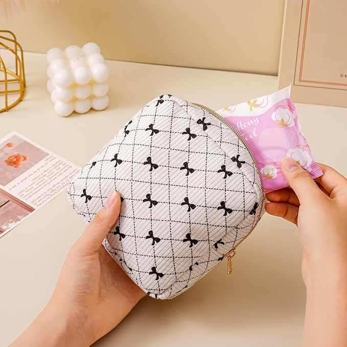 uekeboag Cute Small Corduroy Zipper Makeup Bag, Mini Coquette Aesthetic Pouch with Bear Pattern for for Purse,Key Pocket Lipstick Bag Card Holder Data Cable Organizer (15Beige bows)