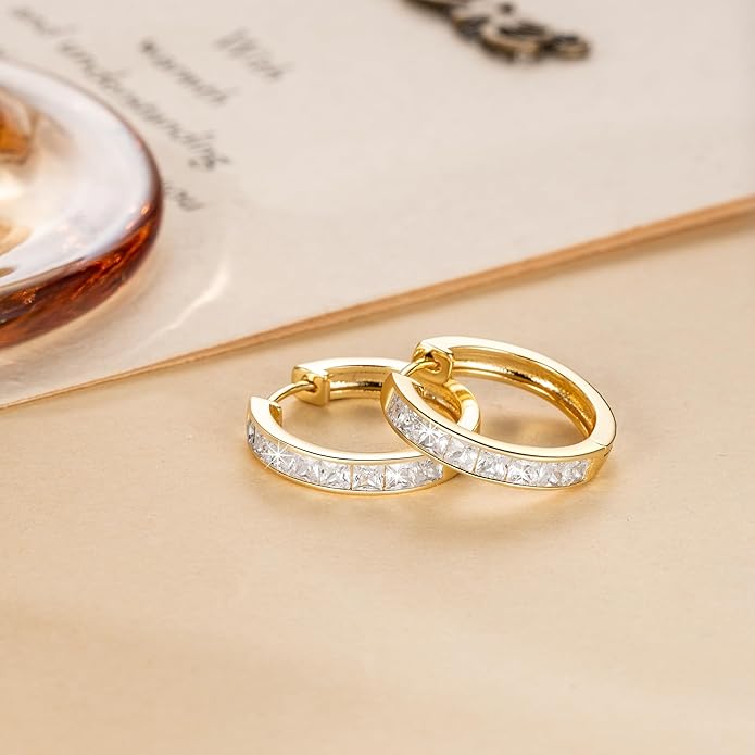 CHLOÉ LOVETT Gold Earrings 14K Gold Hoop Earrings for Women Diamond Hoop Earrings for Womens Earrings Dazzling Square Cubic Zirconia Gold Huggie Hoop Earrings 13mm 25mm