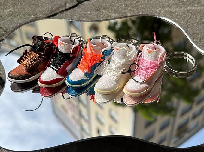 MPK 3D Mini Shoe Keychain,Sneaker Shoe lovers Keychainirthday Birthday Party Mystery Goodie Bag Prizes
