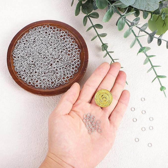 800Pcs 6mm Stainless Steel Jump Rings for Jewelry Making, Metal Split Rings Connectors, 18 Gauge Metal O Rings for DIY Craft Jewelry Making Necklaces Bracelet Earrings Keychains