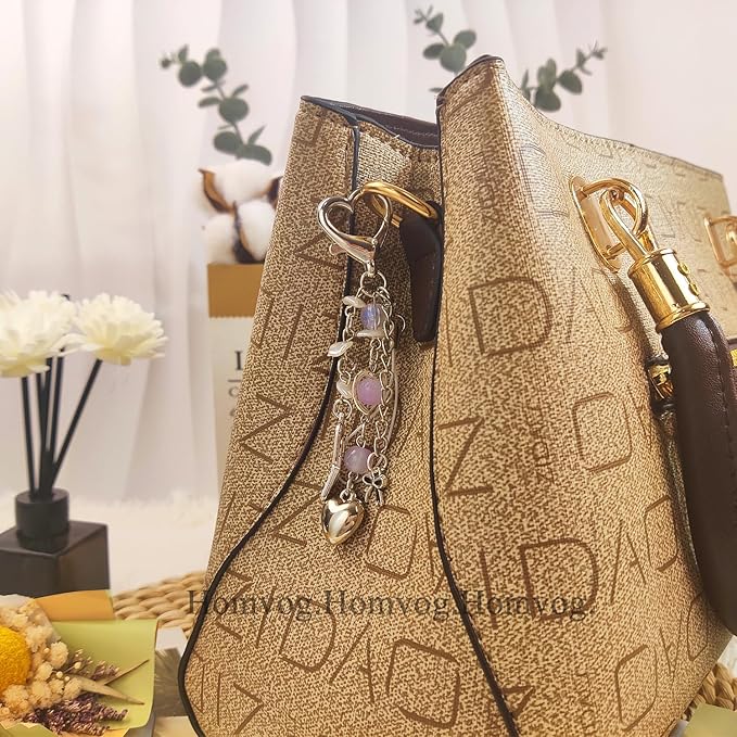 Cute Keychain Aesthetic Y2K Keychain Accessories Heart Butterfly Strawberry Bear Key Chain for Keys Bags Women Gifts
