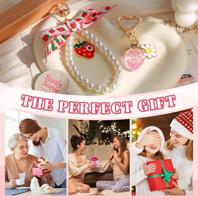 2Pcs Strawberry Keychain Charm Cute Bag Charms Flower Daisy Pearl Bow Keychain Strawberry gift for Women