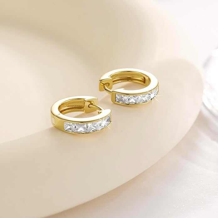 CHLOÉ LOVETT Gold Earrings 14K Gold Hoop Earrings for Women Diamond Hoop Earrings for Womens Earrings Dazzling Square Cubic Zirconia Gold Huggie Hoop Earrings 13mm 25mm