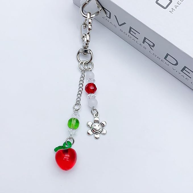 Cute Keychain Aesthetic Y2K Keychain Accessories Heart Butterfly Strawberry Bear Key Chain for Keys Bags Women Gifts