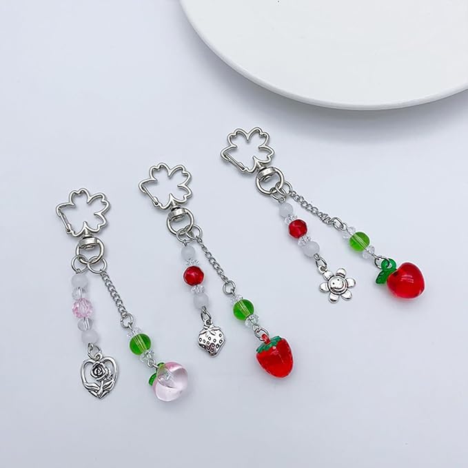 Cute Keychain Aesthetic Y2K Keychain Accessories Heart Butterfly Strawberry Bear Key Chain for Keys Bags Women Gifts