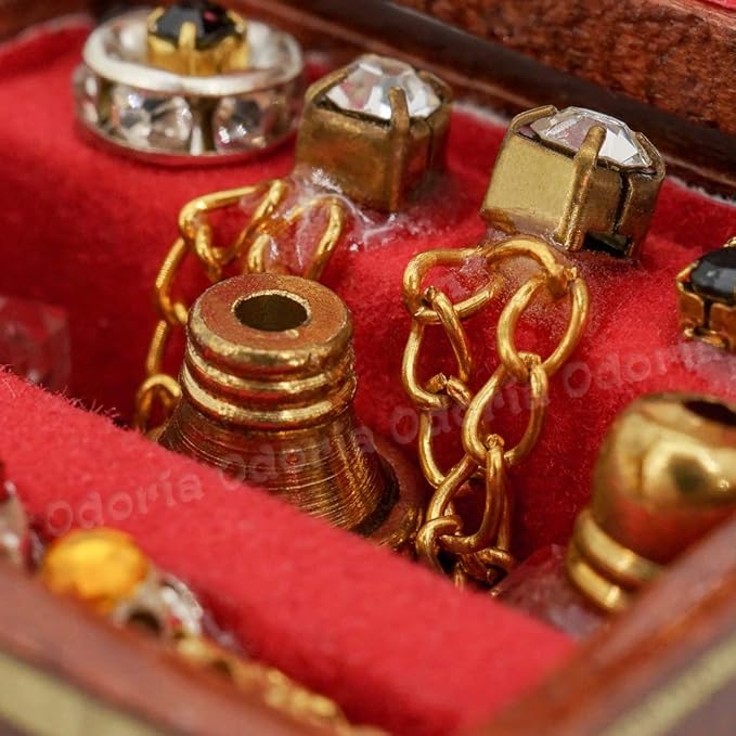 Odoria Dollhouse Jewelry Box Miniature: 1/12 Scale Makeup Box Organizer for Bedroom Victorian - Mini Treasure Chest Vintage Antique - Tiny DIY for Craft Wooden
