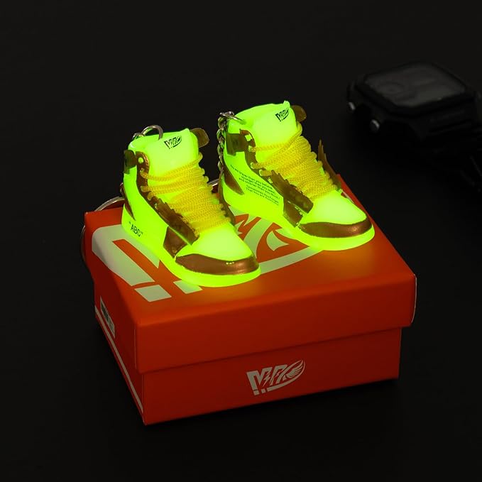 MPK 3D Mini Shoe Keychain,Sneaker Shoe lovers Keychainirthday Birthday Party Mystery Goodie Bag Prizes
