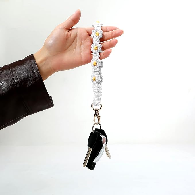 Boho Keychain Handmade Keychain Wristlet Key Chain Wrist Lanyard for Keys Cute daisy keychain for Women