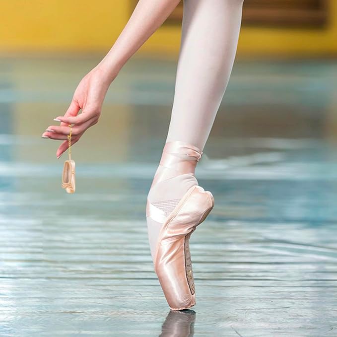 BAOZOON 4 Pcs Mini Pointe Shoes Keychains Miniature Ballet Shoes Keyring Handmade Shoe Charm Pendant Gift for Dance Lovers