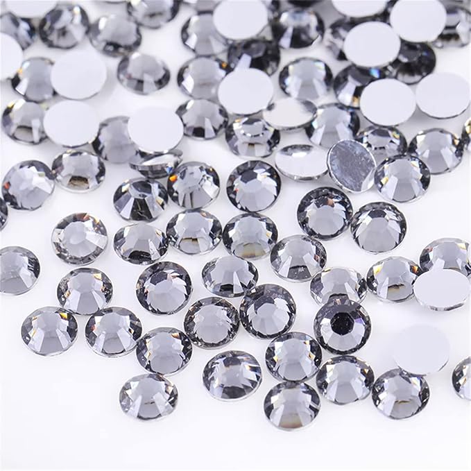 1500 Pieces SS16 4mm Flatback Rhinestones Clear Glass Round Gems Crystals for Nail Art DIY Crafts Clothes Shoes Bags （Light Grey）