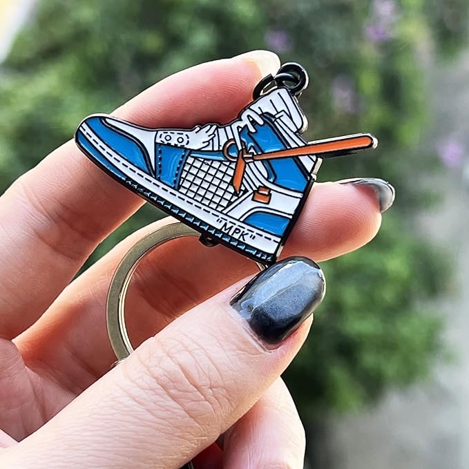 MPK 3D Mini Shoe Keychain,Sneaker Shoe lovers Keychainirthday Birthday Party Mystery Goodie Bag Prizes
