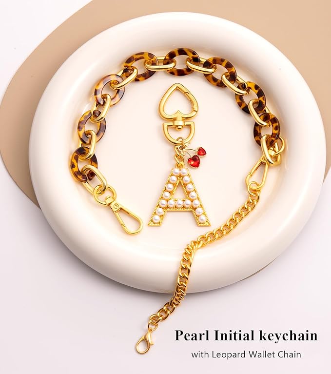 Pearl Initial Keychain with Leopard Bag Charms Wallet Chain Women Cute Alphabet Keychains Charm for Purse Handbag
