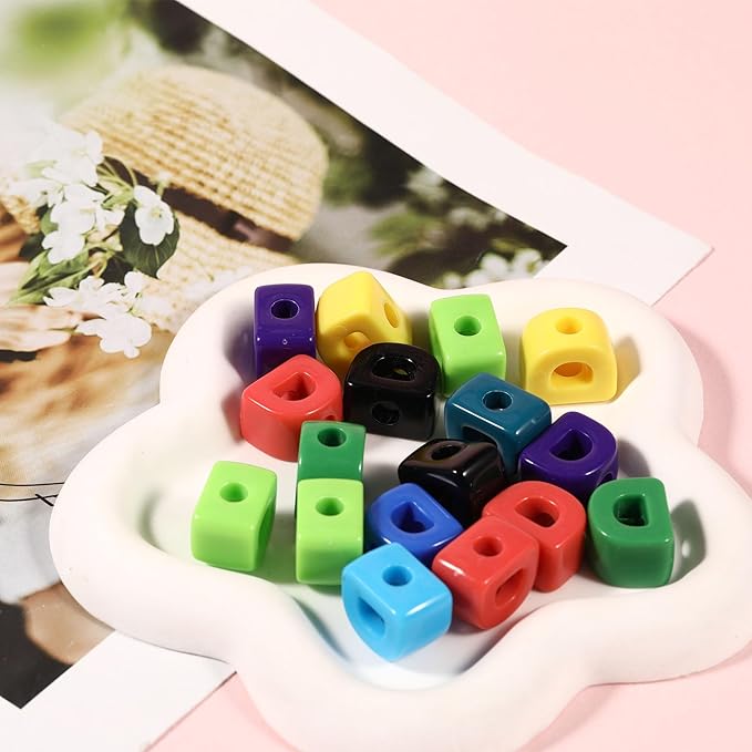 40 PCS Letter Beads 3D Acrylic 21mm x 15mm D Loose for Jewelry Making Bracelet Necklaces Keychain Phone Bag Chain Key Chains(Mixed Color D)