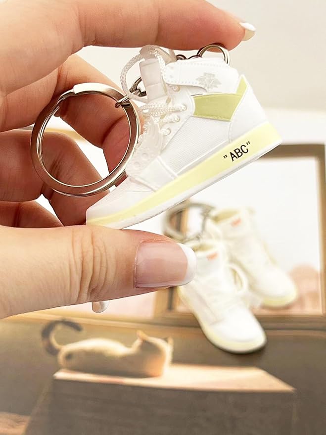 MPK 3D Mini Shoe Keychain,Sneaker Shoe lovers Keychainirthday Birthday Party Mystery Goodie Bag Prizes