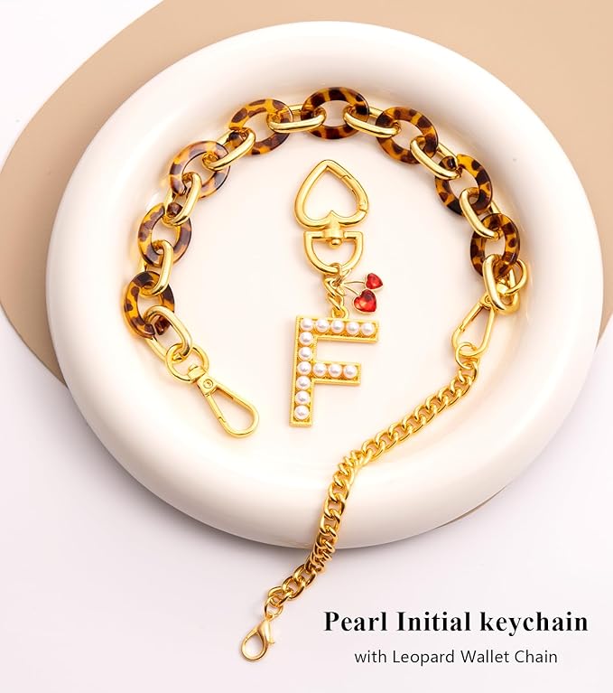 Pearl Initial Keychain with Leopard Bag Charms Wallet Chain Women Cute Alphabet Keychains Charm for Purse Handbag