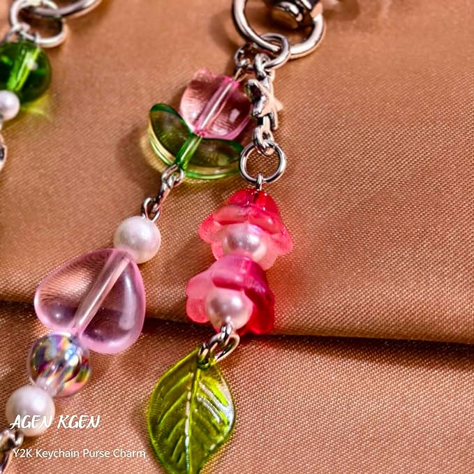 Novelty keychains Aesthetic Y2K Keychain Charms Stylish Keychains Accessories for Women Bag Purse Gifts