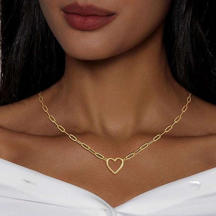 Airmb Cute Heart Necklace for Women Gold/Silver Plated Heart Pendant Choker Necklaces Tendy Love Heart Chain Necklace Dainty Gold/Silver Necklace Jewelry Gifts for Women