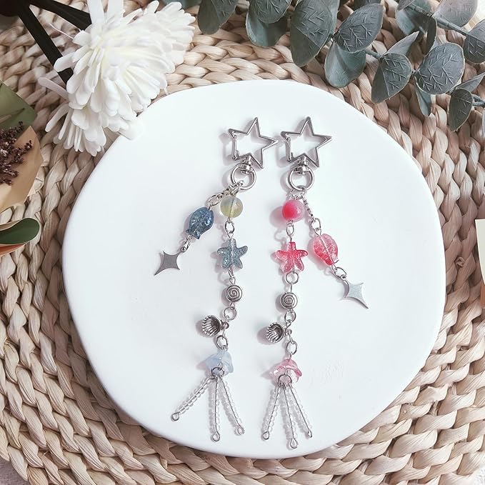 Cute Keychain Aesthetic Y2K Keychain Accessories Heart Butterfly Strawberry Bear Key Chain for Keys Bags Women Gifts