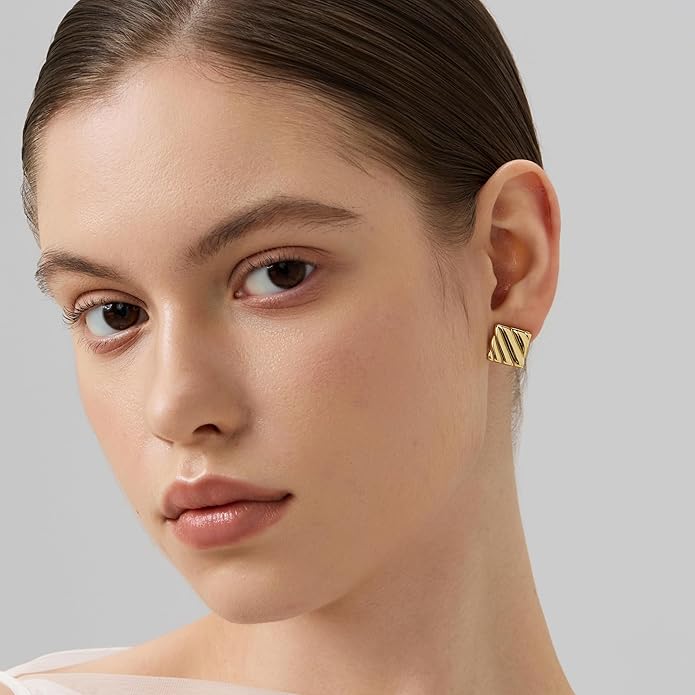 FRUMOS 925 Sterling Silver Huggie Earrings for Women 18K Gold Plated Hoop Earrings for Women Hypoallergenic Small Cubic Zirconia Huggie Earring