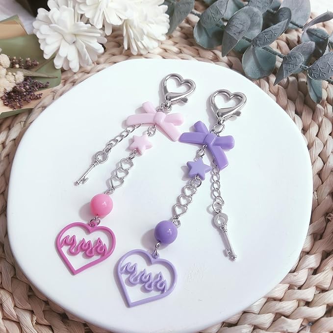 Cute Keychain Aesthetic Y2K Keychain Accessories Heart Butterfly Strawberry Bear Key Chain for Keys Bags Women Gifts