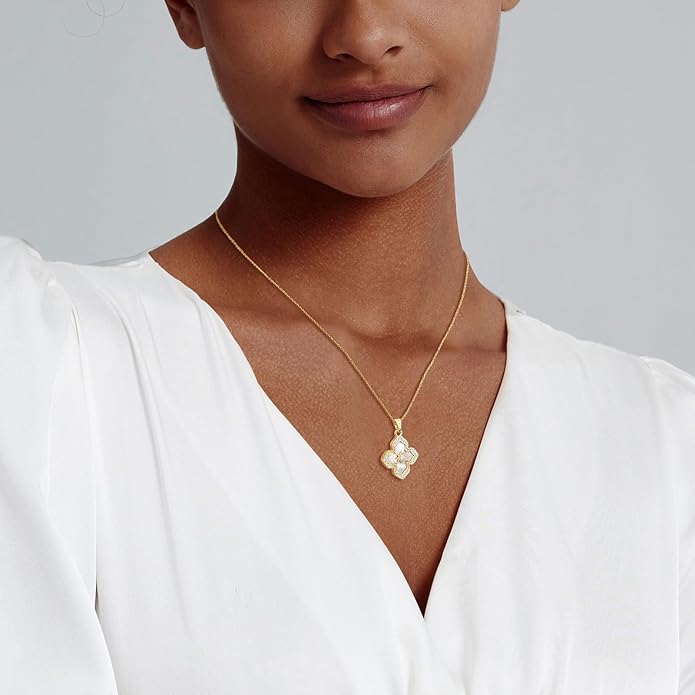 Luxval Diamond Pendant Gold Necklace for Women，Dainty 18k Gold Plated Choker Necklaces Simple Gold Jewelry Gifts for Women Girls