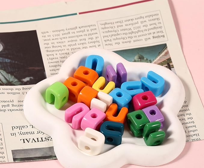 40 PCS Letter Beads 3D Acrylic 21mm x 16mm U Loose for Jewelry Making Bracelet Necklaces Keychain Phone Bag Chain Key Chains(Mixed Color U)