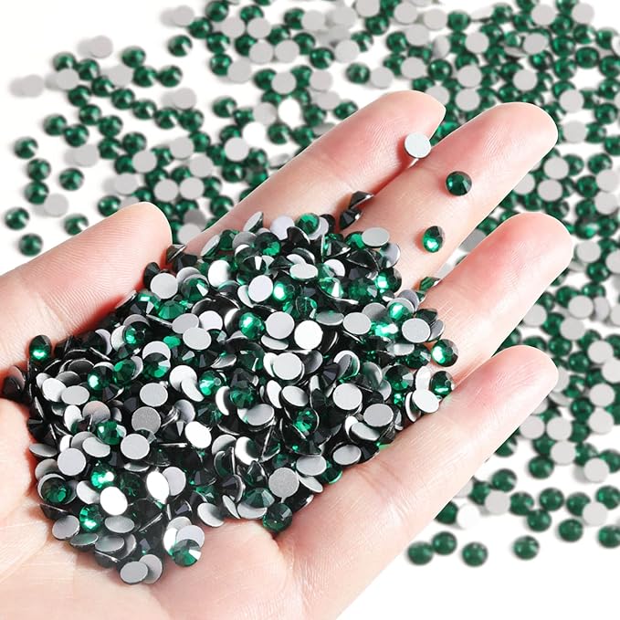 Beadsland Flatback Rhinestones Bulk, 2880pcs Green Rhinestones for Nails Crafts Clothes DIY Decoration, Emerald, SS30, 6.3-6.5mm