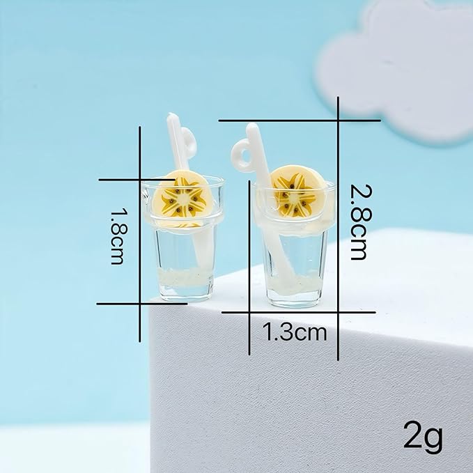 11 Pcs Miniature Dollhouse Drinks Set – Resin Glass Cup and Fruit Beverage Bottles, Simulated Drink Models for Summer Leisure-Themed Decor Decor, 1.07 x 0.5 Inch Mini Props for DIY Craft Display
