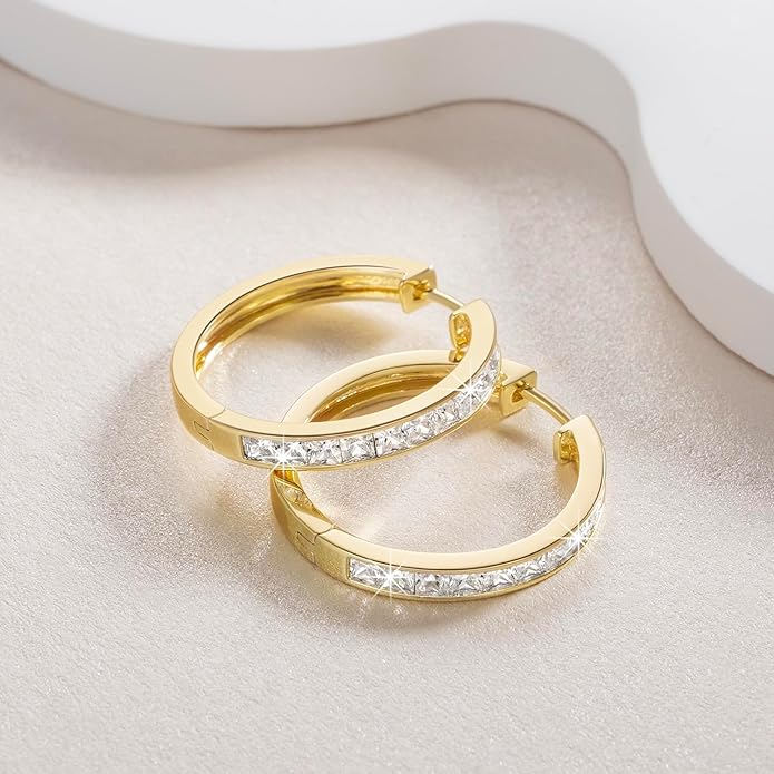 CHLOÉ LOVETT Gold Earrings 14K Gold Hoop Earrings for Women Diamond Hoop Earrings for Womens Earrings Dazzling Square Cubic Zirconia Gold Huggie Hoop Earrings 13mm 25mm