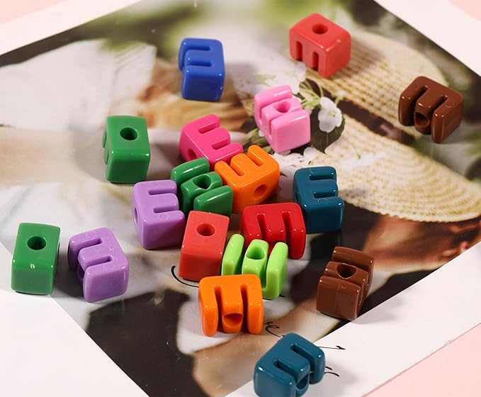 40 PCS Letter Beads 3D Acrylic 21mm x 14mm E Loose for Jewelry Making Bracelet Necklaces Keychain Phone Bag Chain Key Chains(Mixed Color E)