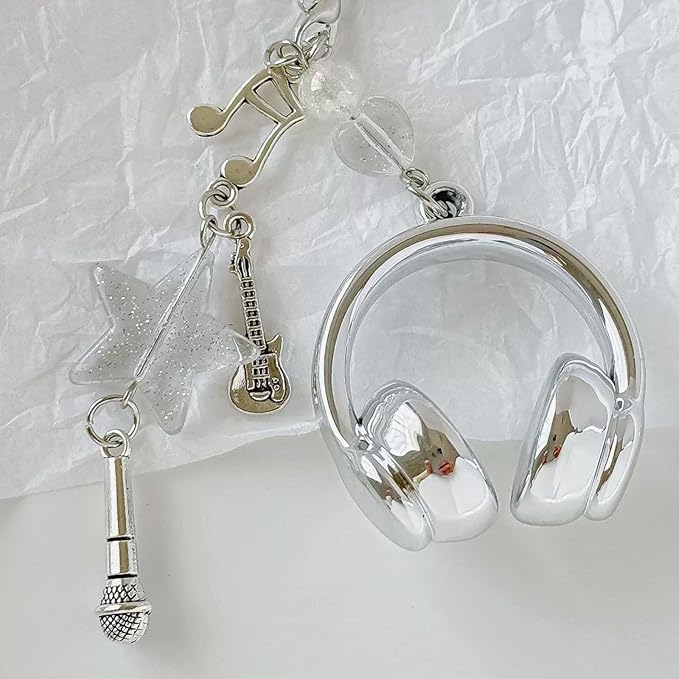 Music Keychain Y2K Guitar Star Keychain Purse Bag Charms for Handbags Backpacks Aesthetic Accessories Gifts for Women