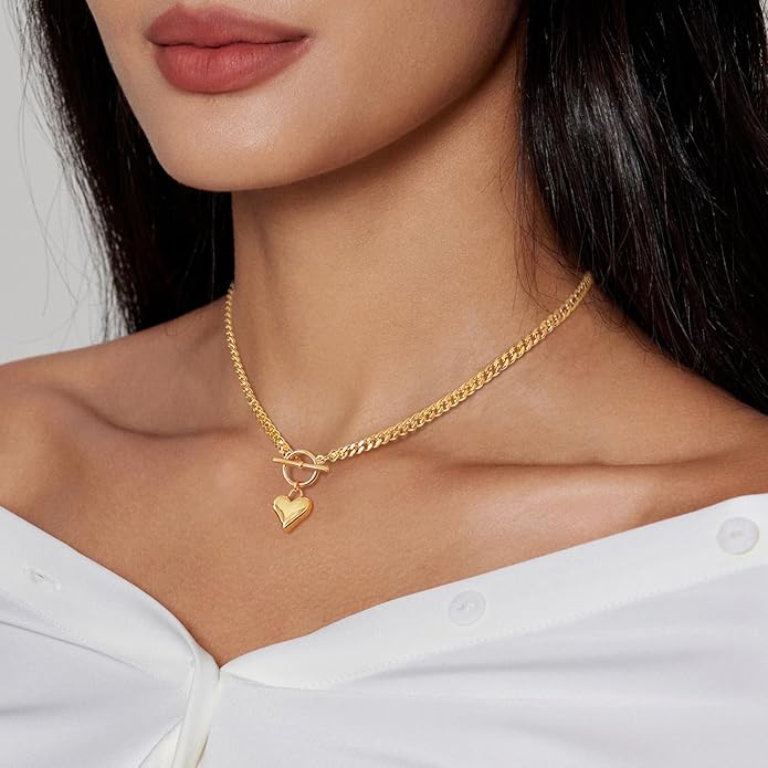 Airmb Cute Heart Necklace for Women Gold/Silver Plated Heart Pendant Choker Necklaces Tendy Love Heart Chain Necklace Dainty Gold/Silver Necklace Jewelry Gifts for Women