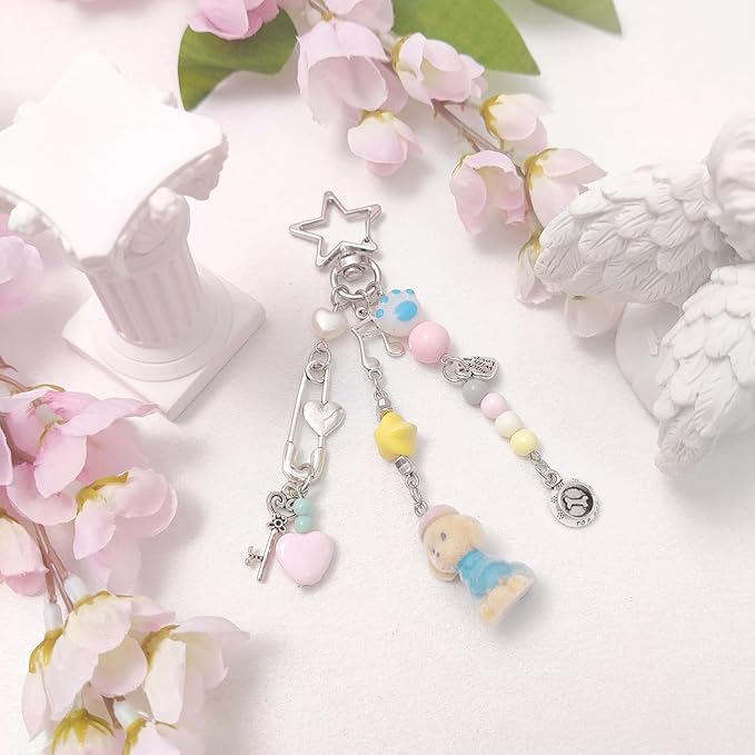 Cute Keychain Aesthetic Y2K Keychain Accessories Heart Butterfly Strawberry Bear Key Chain for Keys Bags Women Gifts