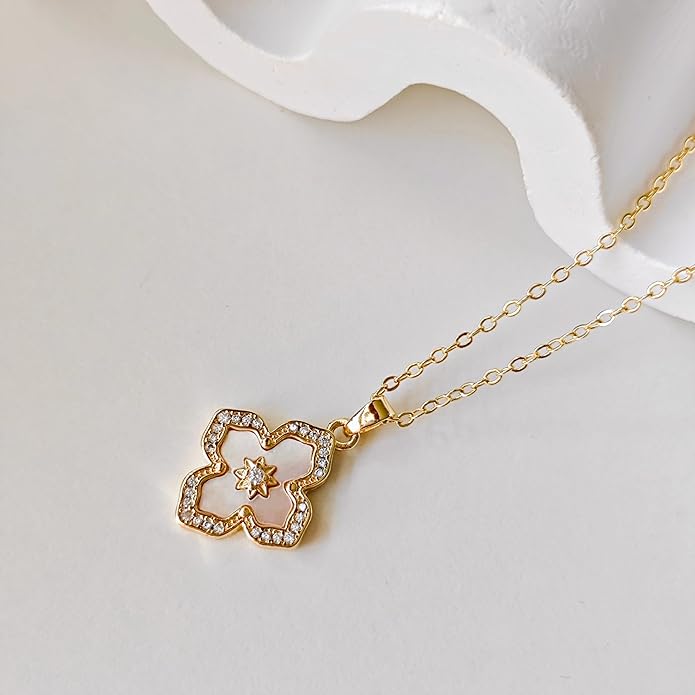 Luxval Diamond Pendant Gold Necklace for Women，Dainty 18k Gold Plated Choker Necklaces Simple Gold Jewelry Gifts for Women Girls