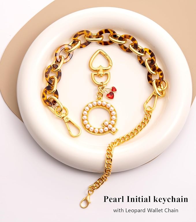 Pearl Initial Keychain with Leopard Bag Charms Wallet Chain Women Cute Alphabet Keychains Charm for Purse Handbag