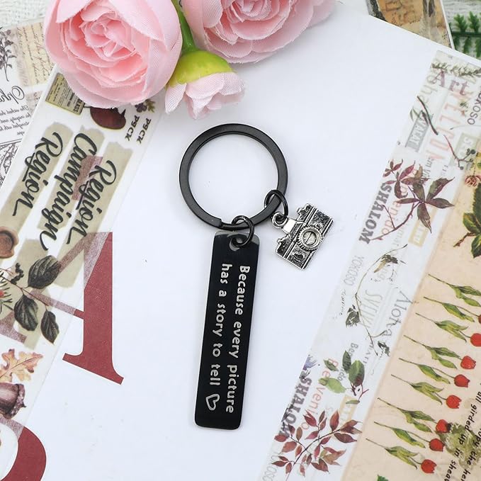 Camera Keychain,Photographer Keychain with Camera Charm,Photography Gift with Inspirational Quote for Photographers