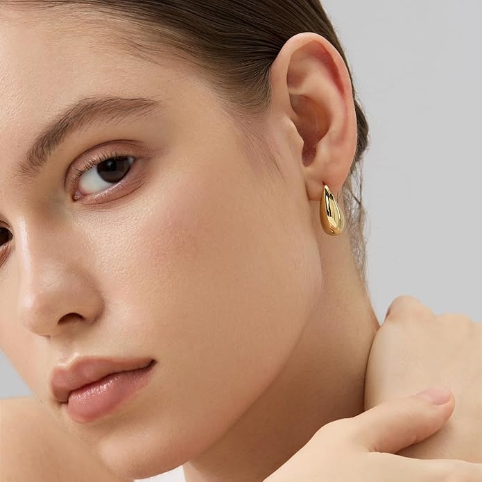 FRUMOS 925 Sterling Silver Huggie Earrings for Women 18K Gold Plated Hoop Earrings for Women Hypoallergenic Small Cubic Zirconia Huggie Earring