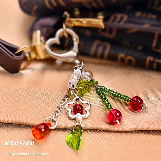 Novelty keychains Aesthetic Y2K Keychain Charms Stylish Keychains Accessories for Women Bag Purse Gifts