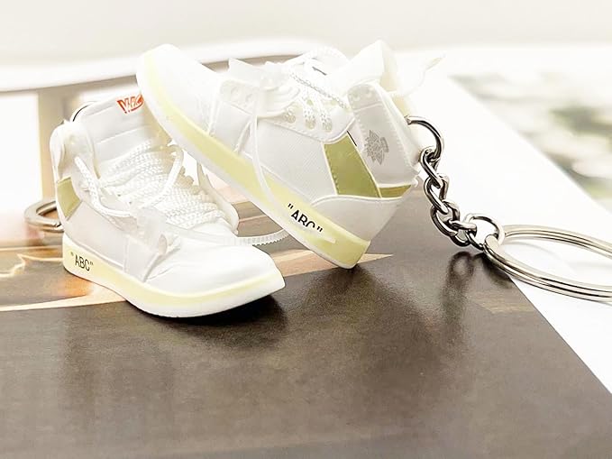MPK 3D Mini Shoe Keychain,Sneaker Shoe lovers Keychainirthday Birthday Party Mystery Goodie Bag Prizes