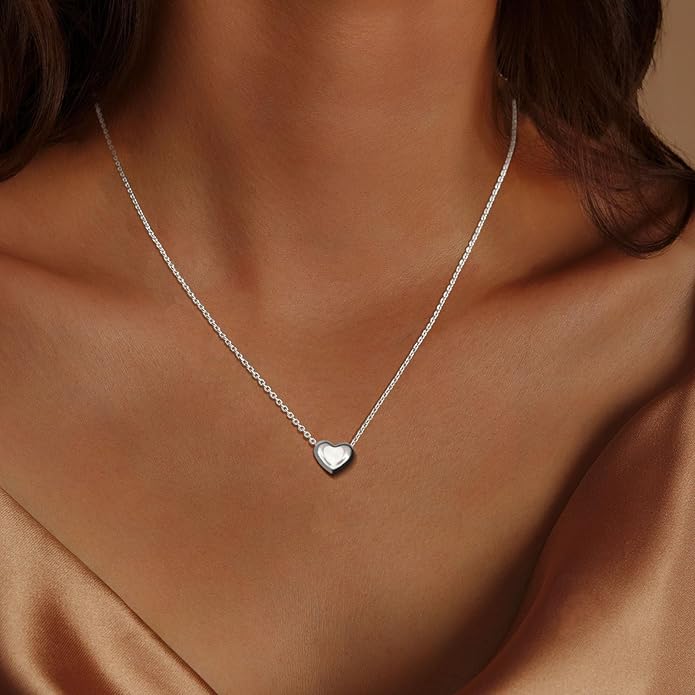 Airmb Cute Heart Necklace for Women Gold/Silver Plated Heart Pendant Choker Necklaces Tendy Love Heart Chain Necklace Dainty Gold/Silver Necklace Jewelry Gifts for Women