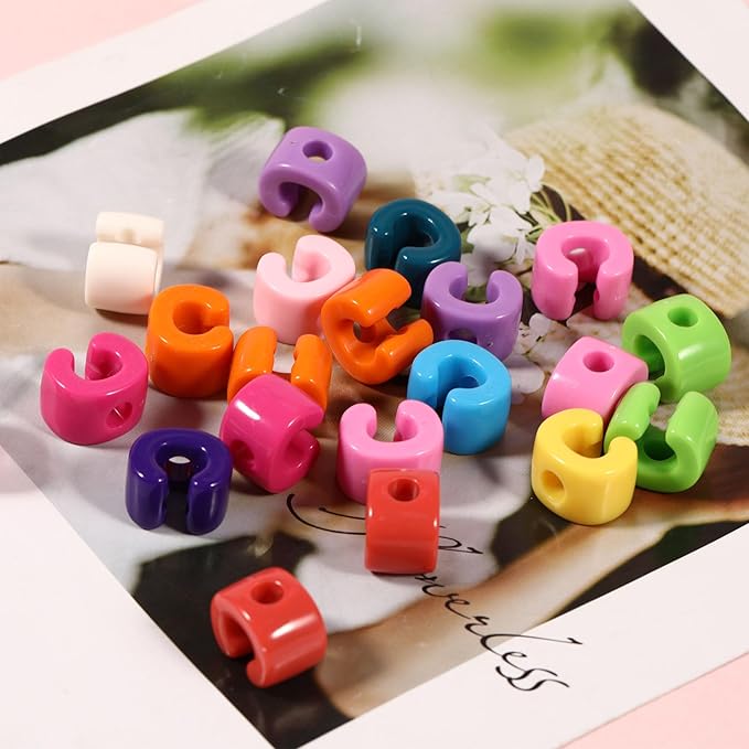 40 PCS Letter Beads 3D Acrylic 21mm x 16mm C Loose for Jewelry Making Bracelet Necklaces Keychain Phone Bag Chain Key Chains(Mixed Color C)