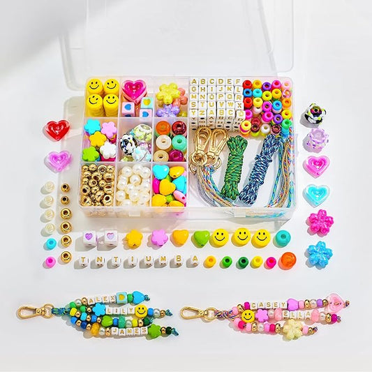 HolidayQbee DIY Bead Keychain Making Kit Beads-421PCS Beaded Bag Charm Making Kit Letter Alphabet Name Beads Heart Flower Key Chain Jewelry Accessories Making Kit for Boy Girls Kids Christmas Gifts