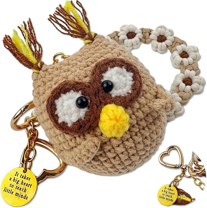 Handmade Crochet Keychains with Daisy Wristband - Inspirational Gifts for Women, Graduation, Birthday