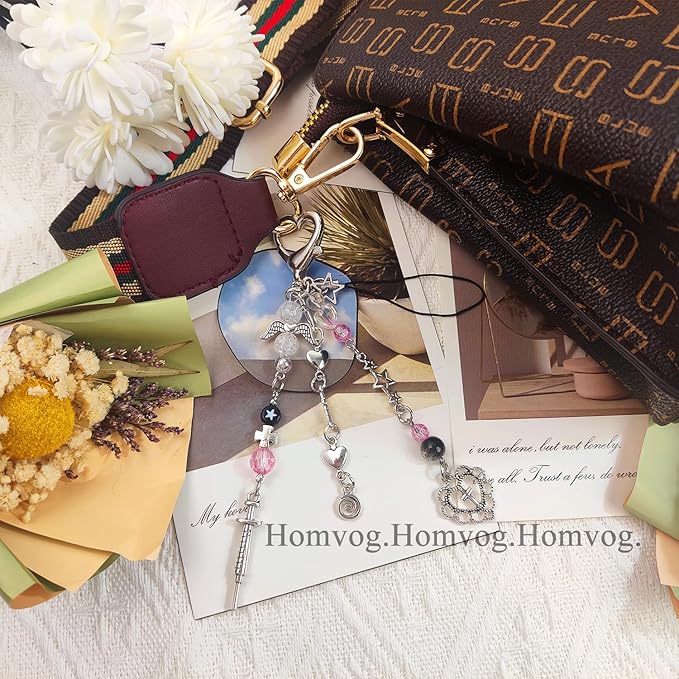 Cute Keychain Aesthetic Y2K Keychain Accessories Heart Butterfly Strawberry Bear Key Chain for Keys Bags Women Gifts