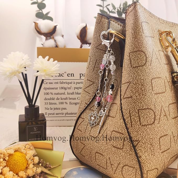 Cute Keychain Aesthetic Y2K Keychain Accessories Heart Butterfly Strawberry Bear Key Chain for Keys Bags Women Gifts