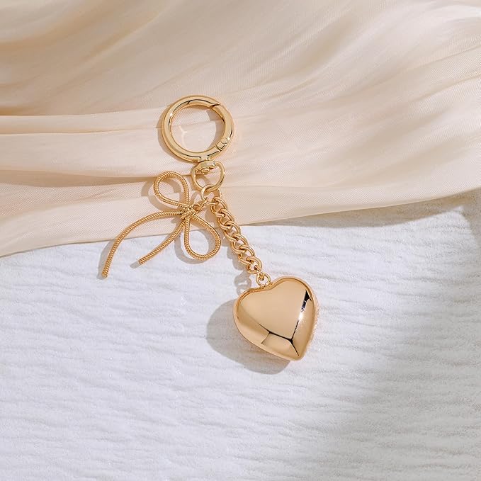Heart KeyChain for Women Bagchain Gold Silver Fashion Keychains Accessories