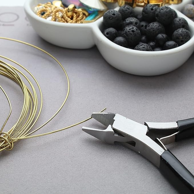 The Beadsmith Heavy Duty Side Cutter – Tungsten Carbide Blade – 4.5 inches (115mm) – Steel Head and Double-Leaf Spring – Designed to Cut Up to 16 Gauge Stainless Steel Wire –Tool for Jewelry Making