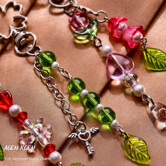 Novelty keychains Aesthetic Y2K Keychain Charms Stylish Keychains Accessories for Women Bag Purse Gifts