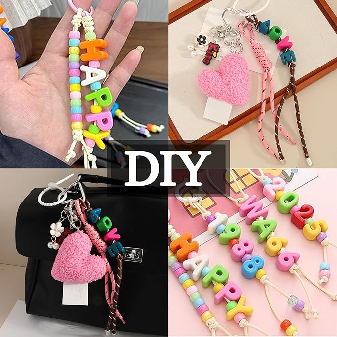 40 PCS Letter Beads 3D Acrylic 21mm x 15mm V Loose for Jewelry Making Bracelet Necklaces Keychain Phone Bag Chain Key Chains(Mixed Color V)